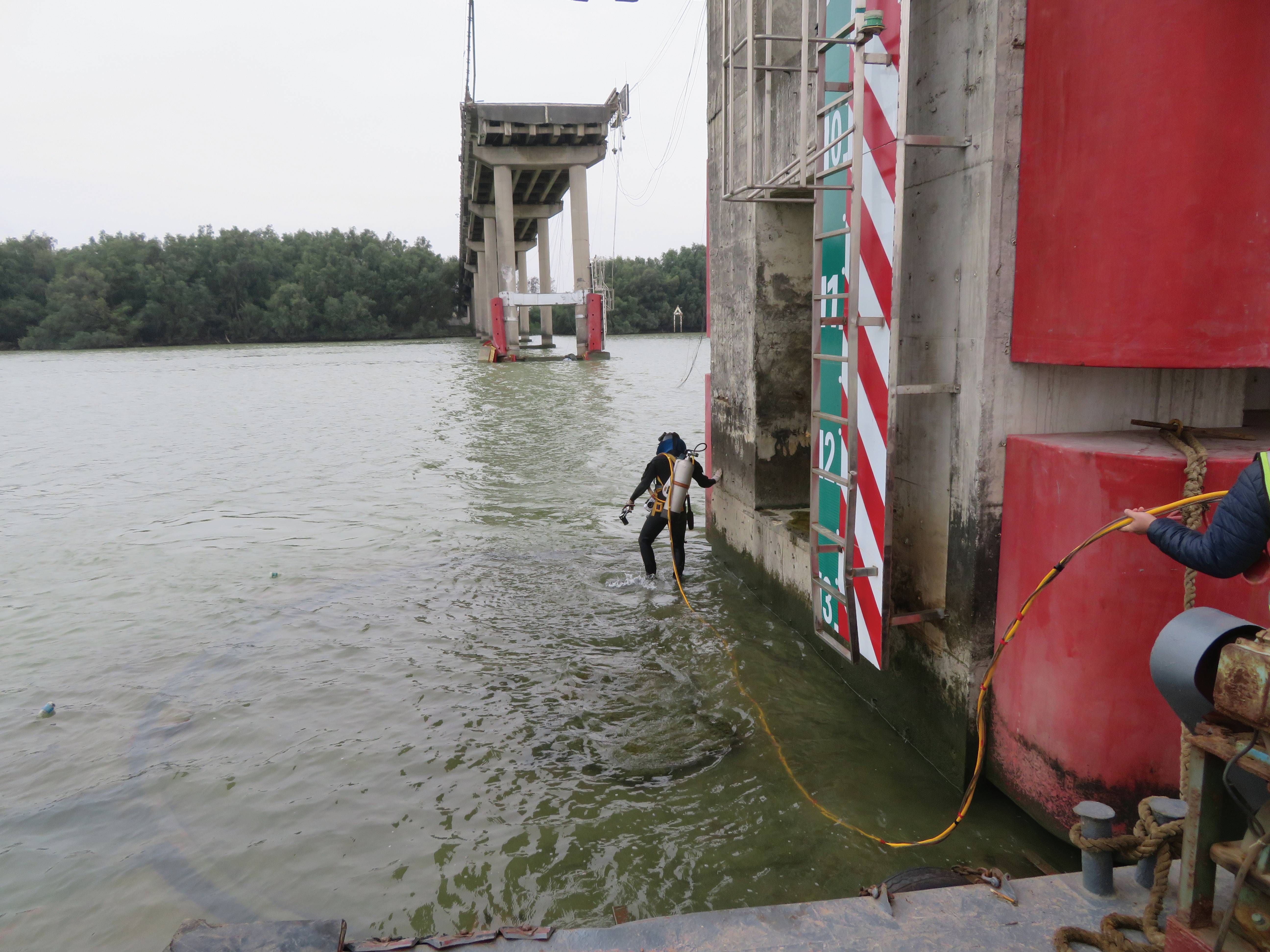 广东南沙沥沁沙大桥抢险检测1.jpg