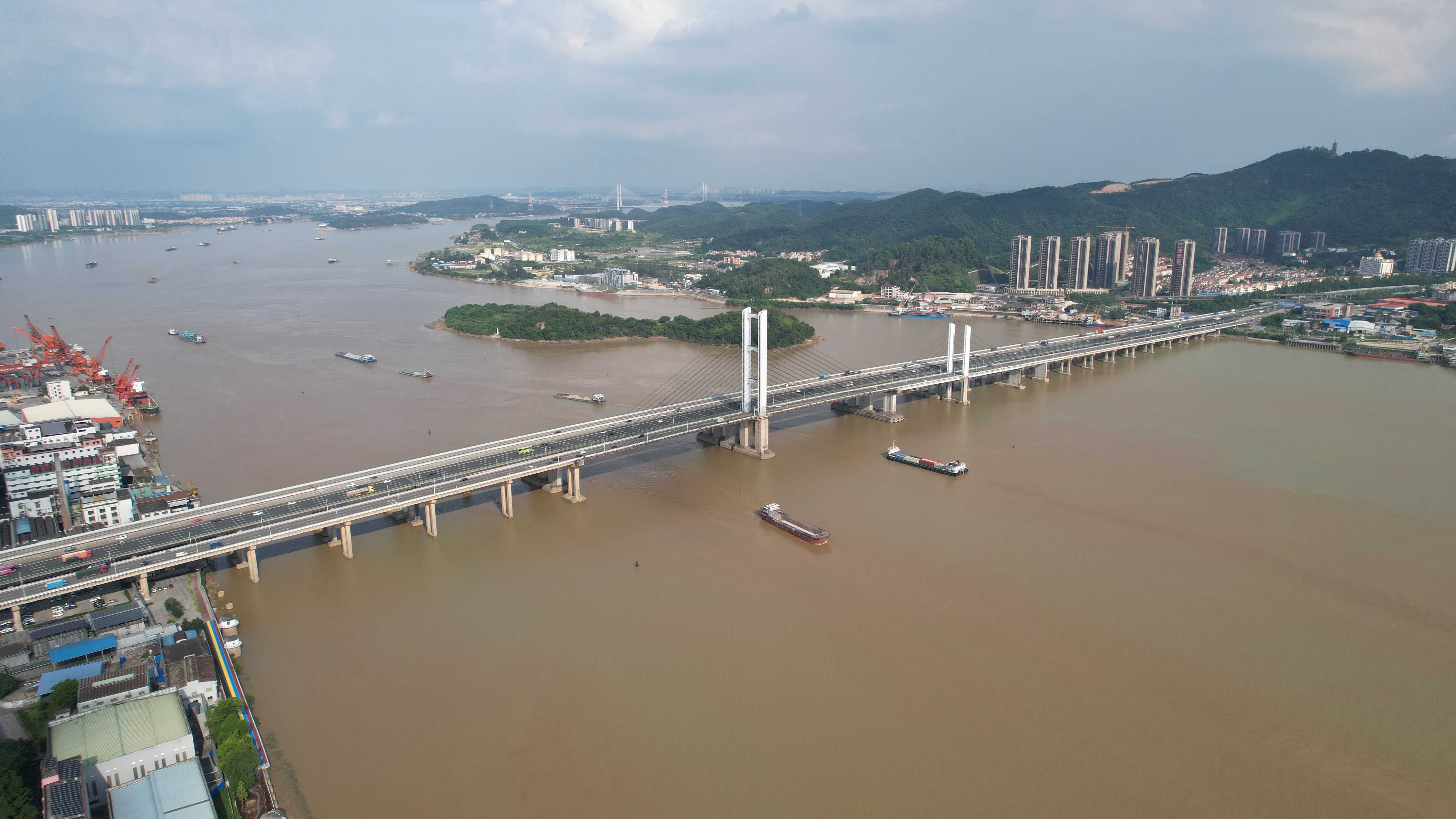 九江大桥水下基础检测2.jpg